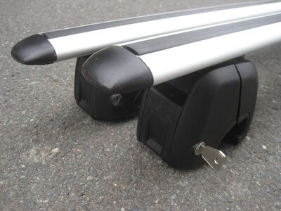 Peugeot 407SW farmari vm.2004-2010 kattotelineet pieni kuva 2.jpg