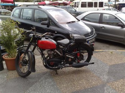 09042009391 (Small).jpg