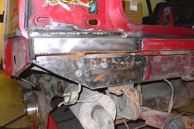 BX vasen takakulma peltityöt tehty.JPG