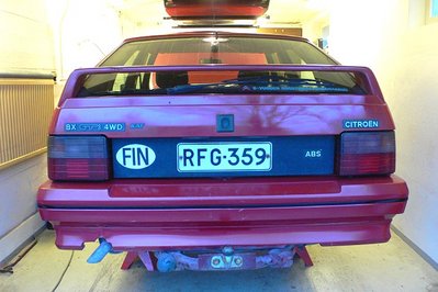 Auton peräpuoli on valmis.JPG