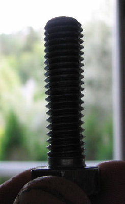 Hoikistunut pultti