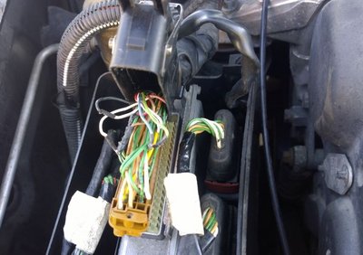 activa_motronic_connector.JPG